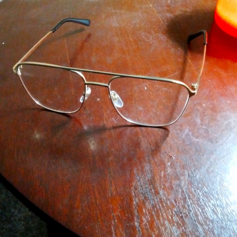 Gucci glasses gold